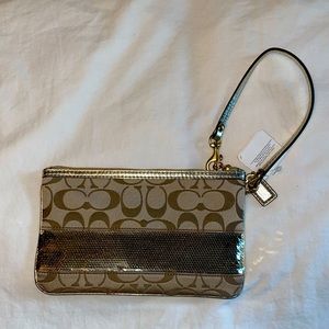 Coach Wristlet, Gold